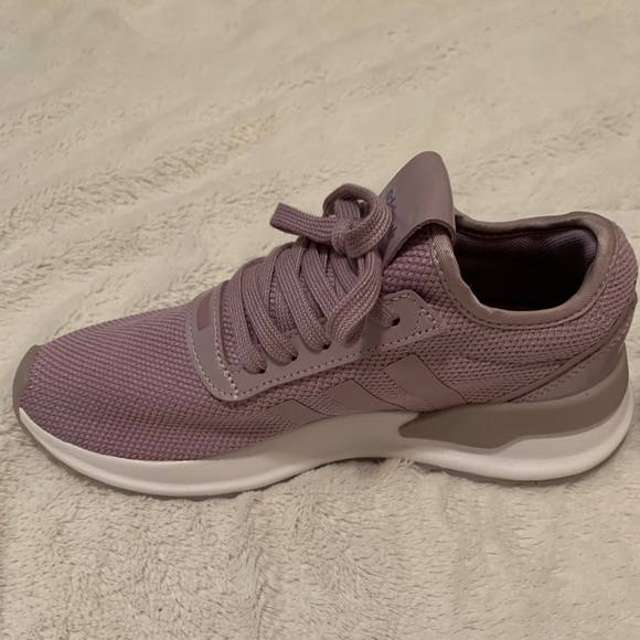 Light purple Adidas - Picture 7 of 11